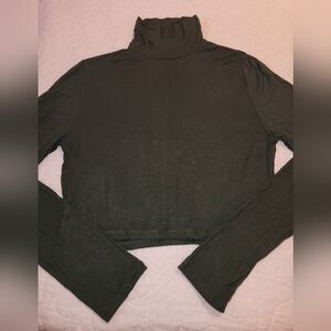 Dark Green Cropped Long Sleeve Turtleneck Top